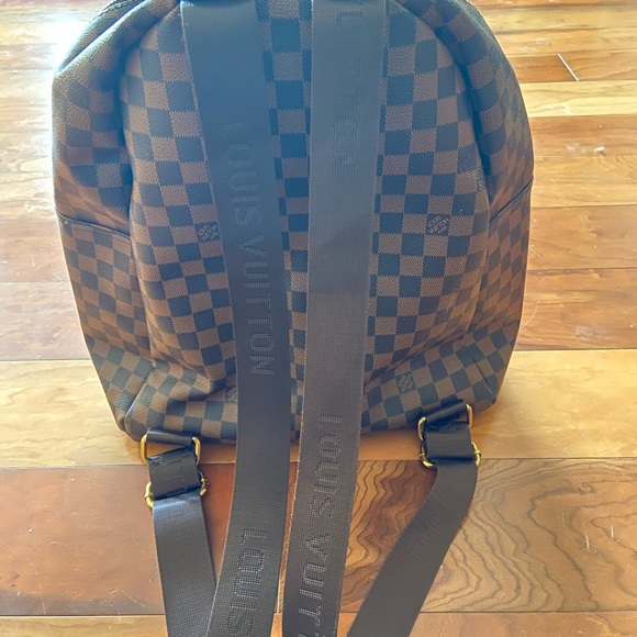 Louis Vuitton backpack - Picture 3 of 11